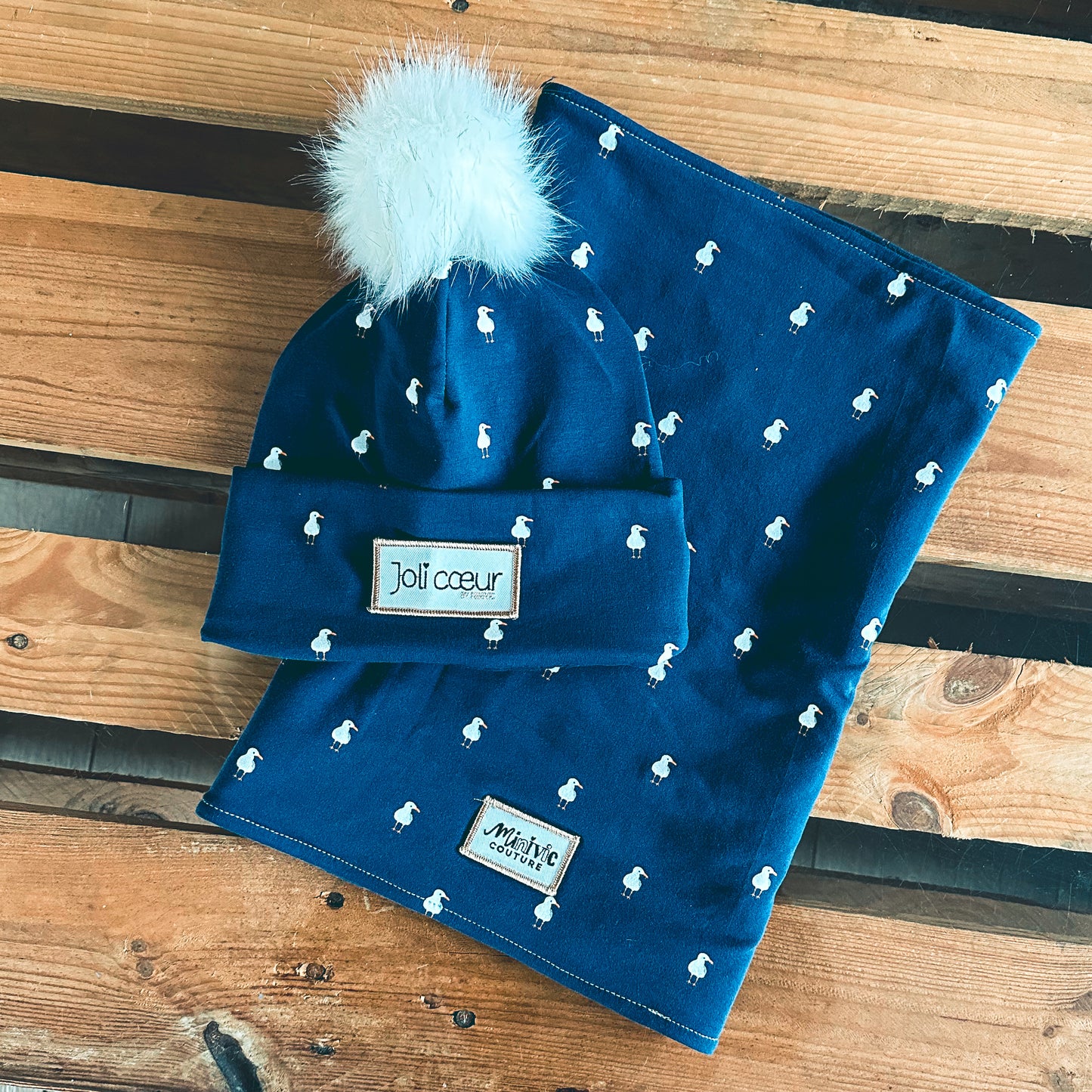 MOUETTES - Bonnet avec bord