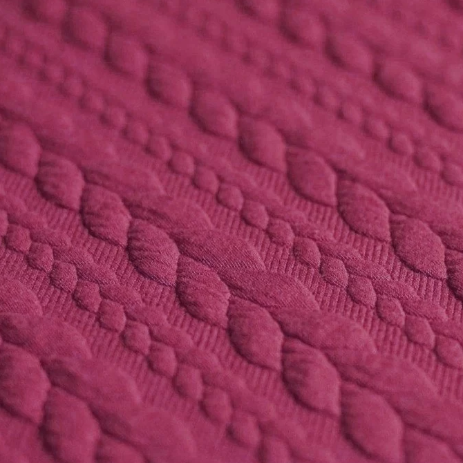 MATELASSÉ ◦ Magenta